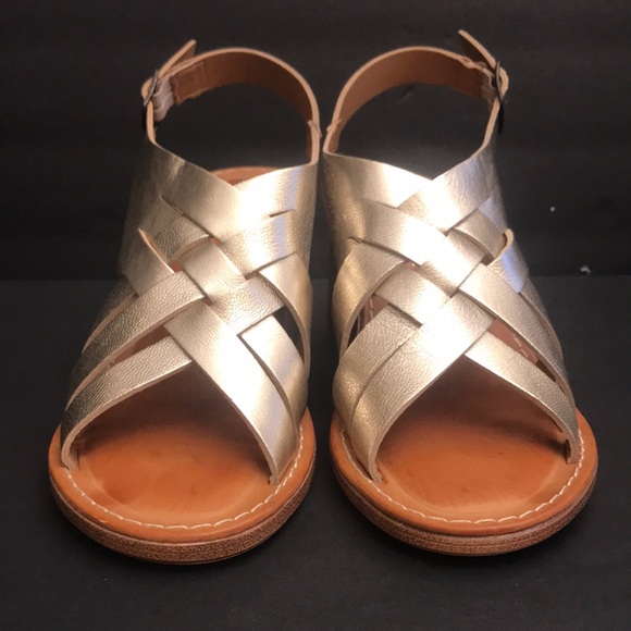 ⭐️ Bella Vita Gold Leather Slingback - Picture 3 of 12